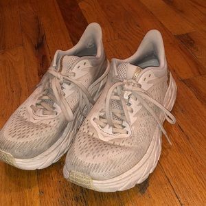 Hoka Clifton 7 — Size 8